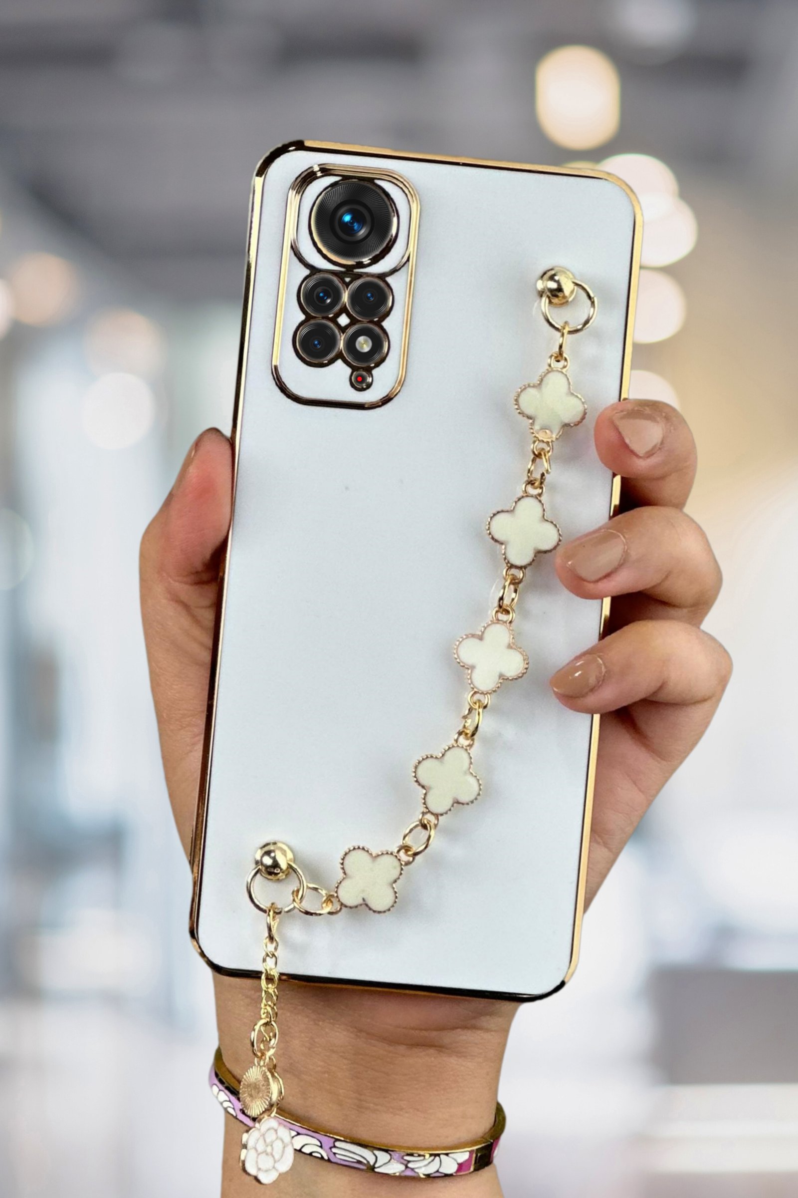 Redmi Note 11s Kılıf Lüks Yonca Zincir Askılı Gold Çerçeveli Elçek Kadın Telefon Kapak