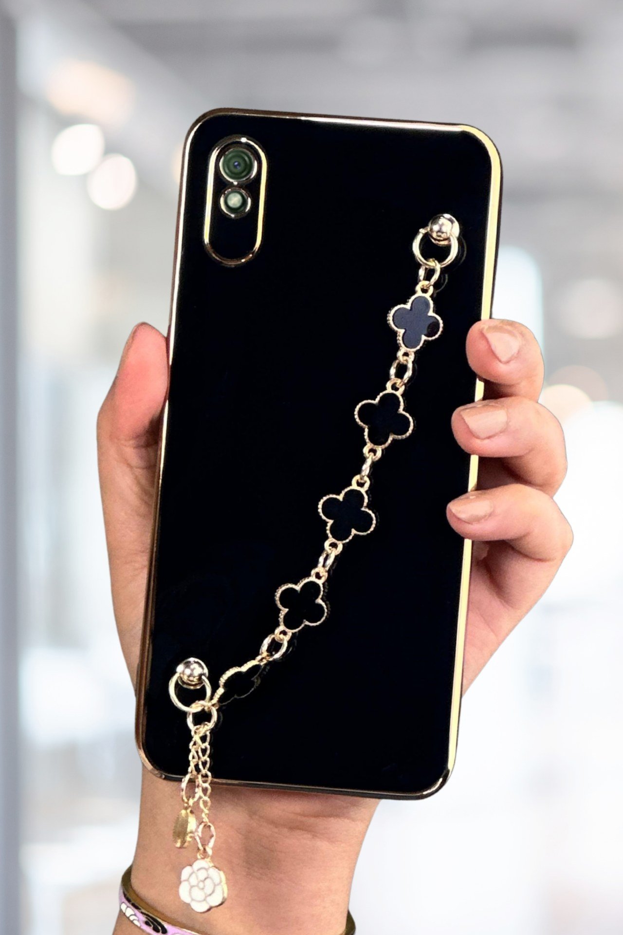Redmi 9A Kılıf Lüks Yonca Zincir Askılı Gold Çerçeveli Elçek Kadın Telefon Kapak