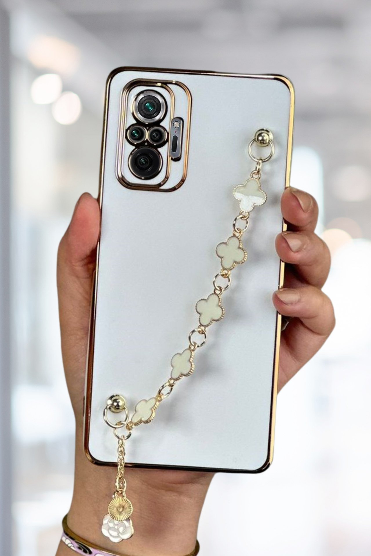 Redmi Note 10 Pro Kılıf Lüks Yonca Zincir Askılı Gold Çerçeveli Elçek Kadın Telefon Kapak