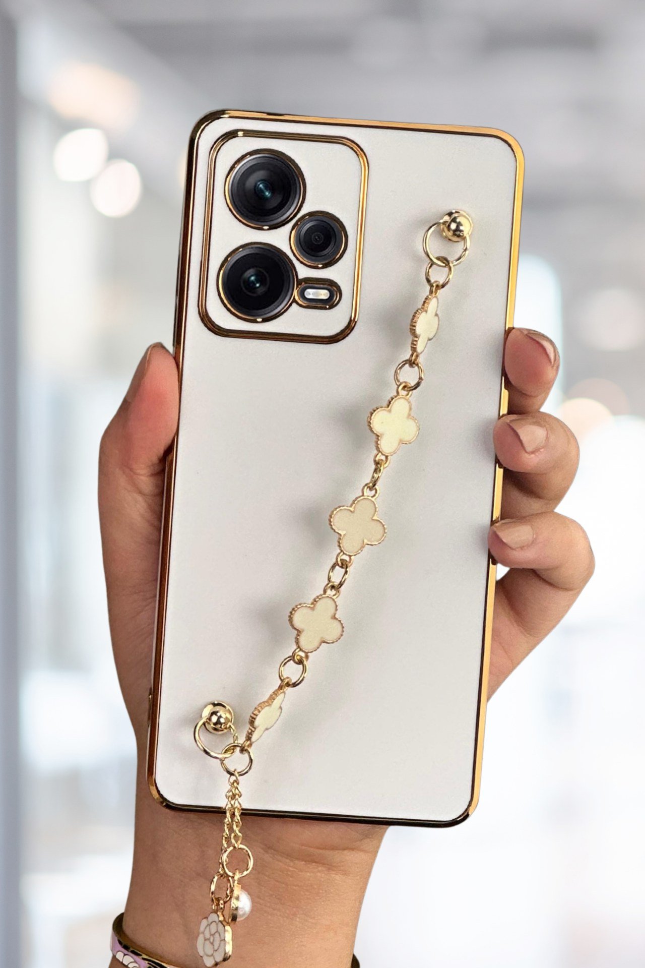 Redmi Note 12 Pro 5G Kılıf Lüks Yonca Zincir Askılı Gold Çerçeveli Elçek Kadın Telefon Kapak